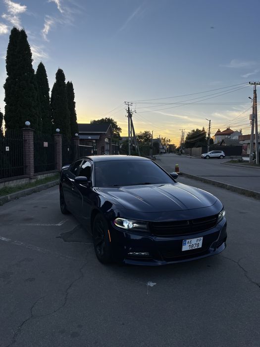 Dodge Charger 3.6 2015 року