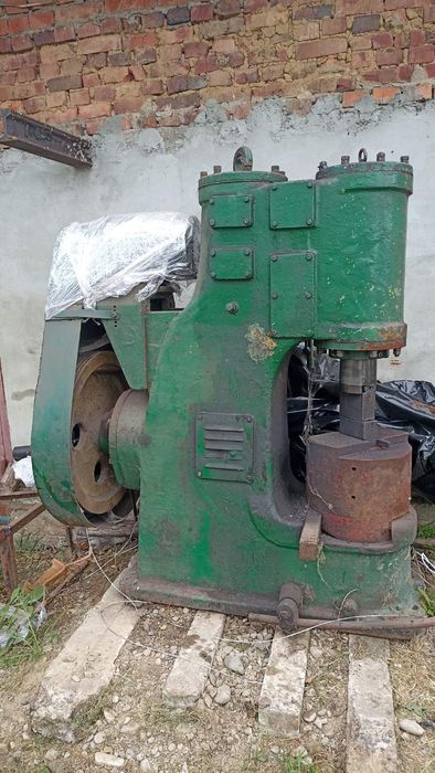 Ковальський пневматичний молот моделі МВ4127
