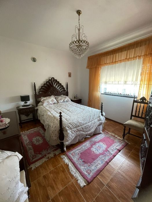 Moradia T4+ em zona de natureza e sossegada  com terreno