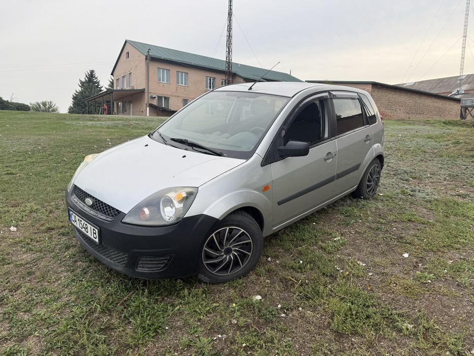 Продам Ford Fiesta 4 ГБО РОБОТ