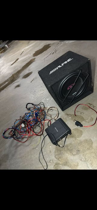 Subwoofer + Amplificador Alpine (Sistema de som para carro)