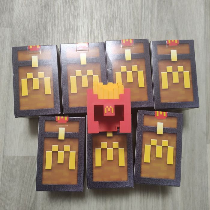 Колекційні іграшки Макдональдс майнкрафт Minecraft McDonald's