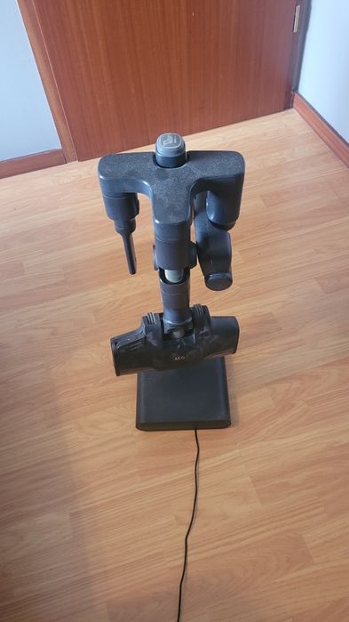 Aspirador de pó aeg portátil