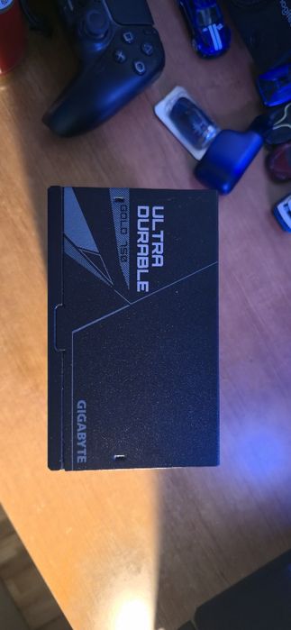 Fonte Alimentação Gigabyte GP-UD750GM 750W 80 Plus Gold Modular