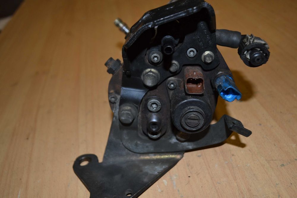 Топливный насос ТНВД Ford TRANSIT 2.4 Mondeo 2.0 2.2 5S7Q9B395AA