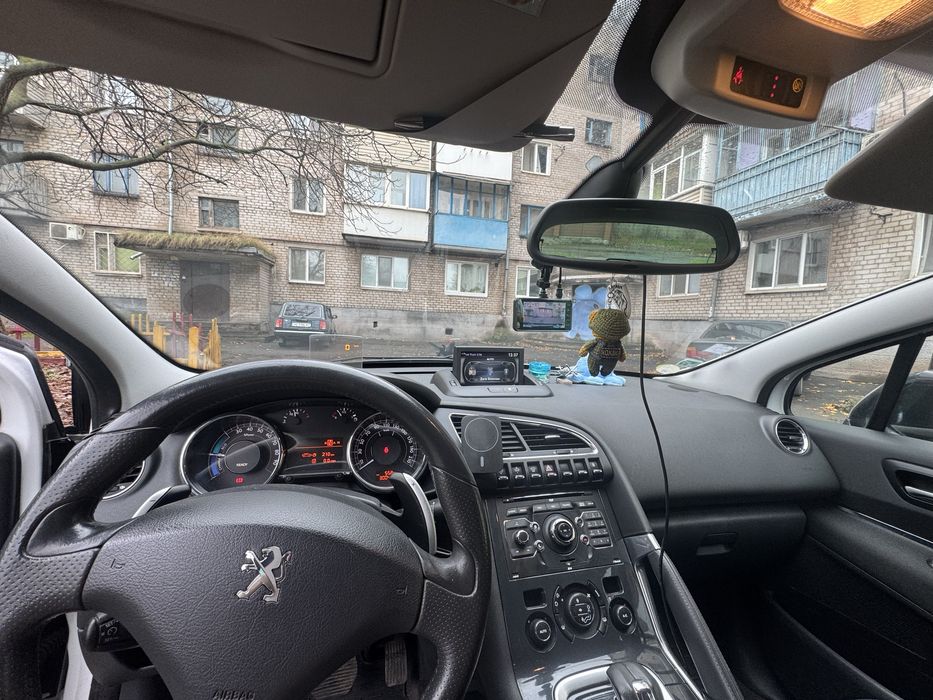 Продам авто пежо 3008