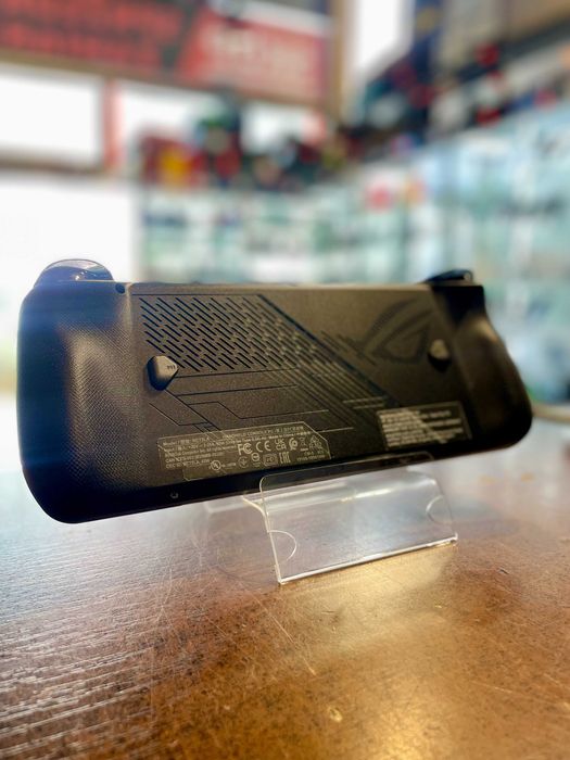 Asus Rog Ally X Z1 Extreme 24gb/ 1TB /akcesoria/stan bdb