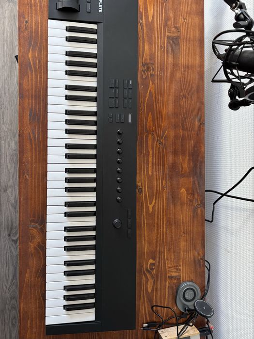 Komplete Kontrol A61