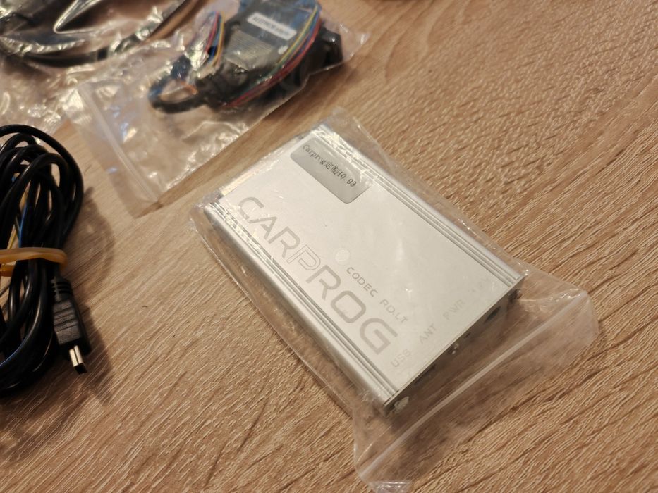 Carprog 10.93 com 21 adaptadores (ecu / airbag / Immo / radio)