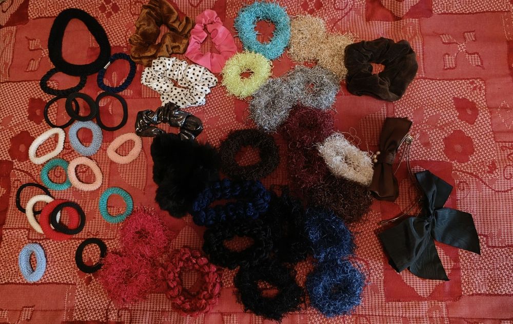 Acessórios de cabelo variados (+ 30 peças)