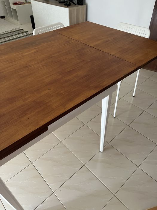 Mesa renovada extensivel
