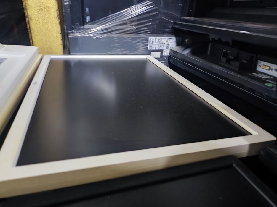 Монітор Fujitsu P24W-6 24"FHD (DVI/VGA/DP/Audio/USB) 178/178 IPS LED