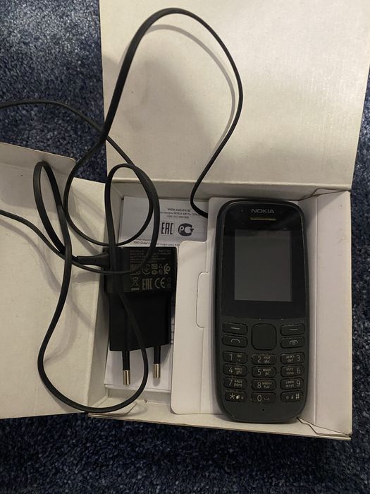 Продам кнопочну Nokia