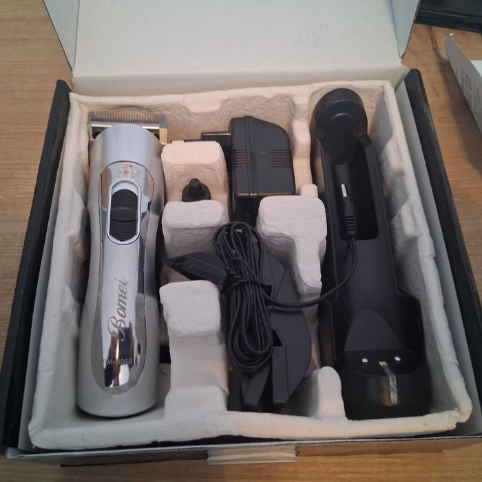 Maszynka do włosów i brody Bomei BM-609B