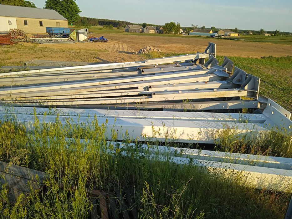 Słup do wiaty, hali