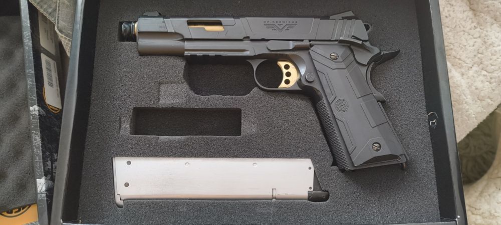 Airsoft 1911 Rossi redwings