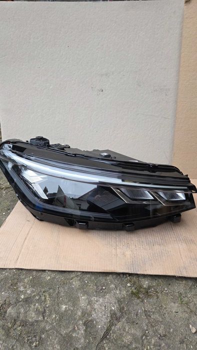 VW Passat B9 lampa przód przednia xenon full led komplet eu l+p