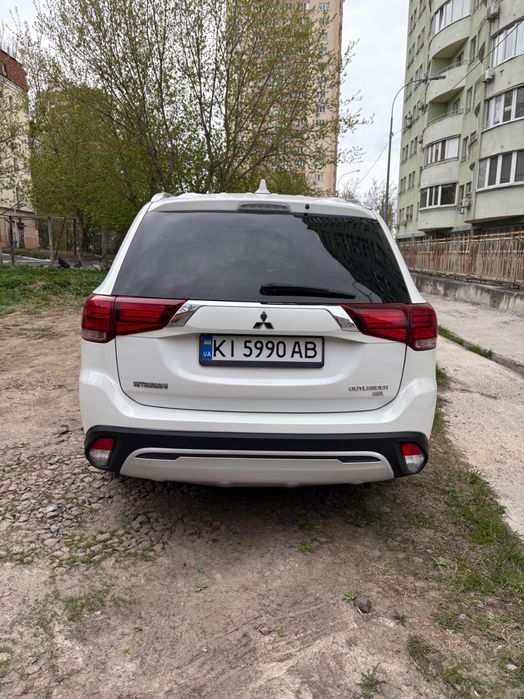 Mitsubishi Outlander 2019