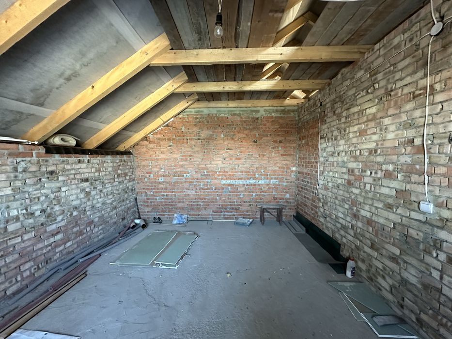 Продаж окремостоячого будинку в Оброшине