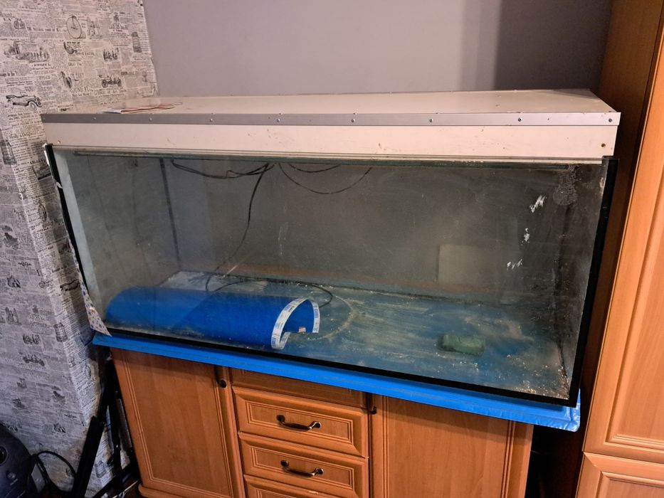 Duże akwarium 120x54x40