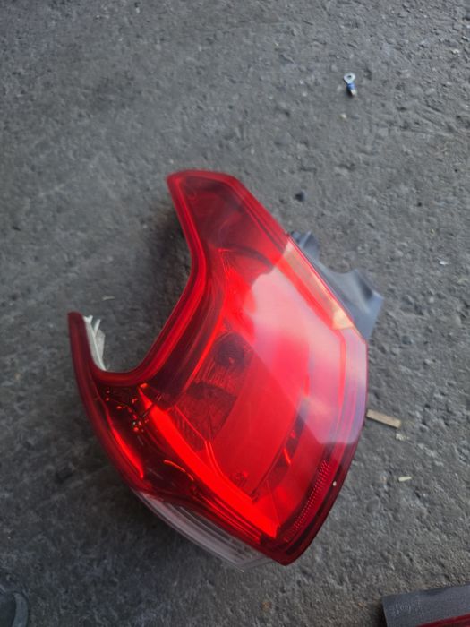 Peugeot 2008 Lampa Tył prawa lub lewa