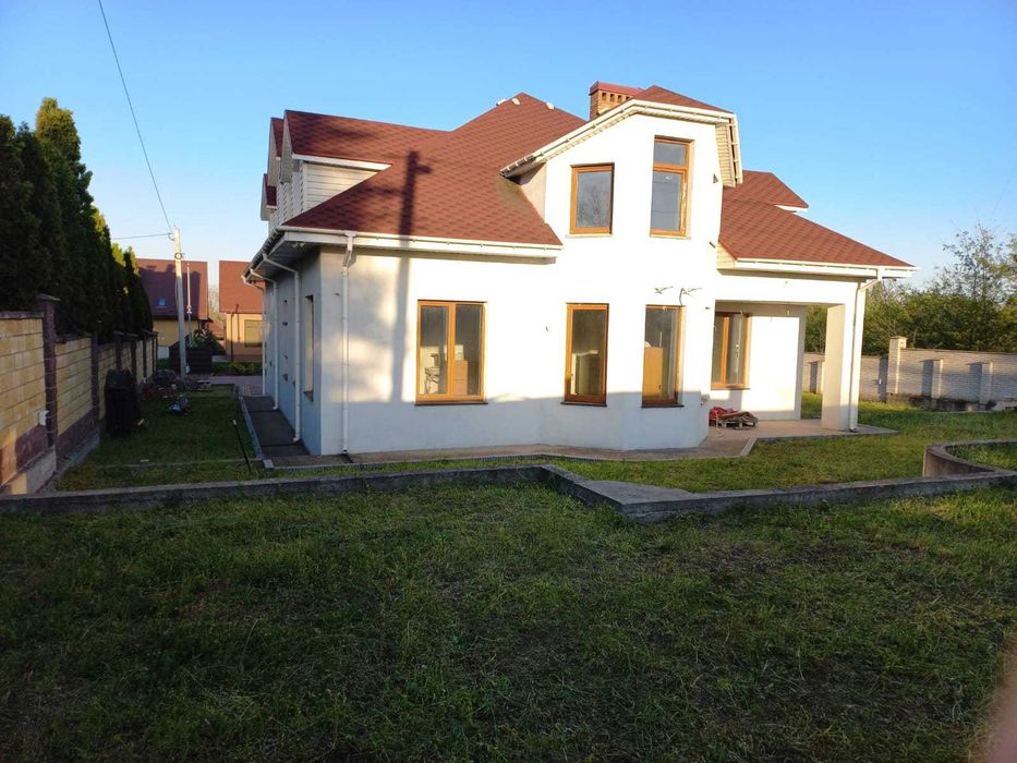 Продається енергоефективний котедж площею 263 кв.м.
