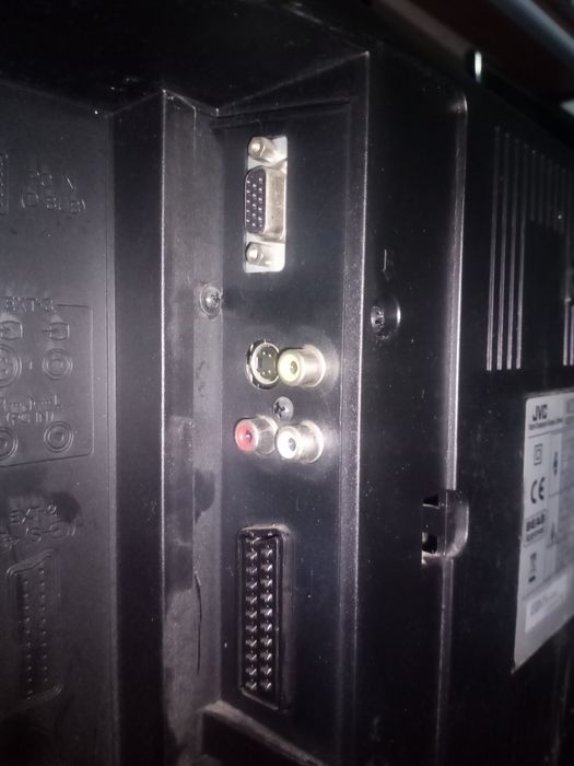 Televisão JVC em bom estado