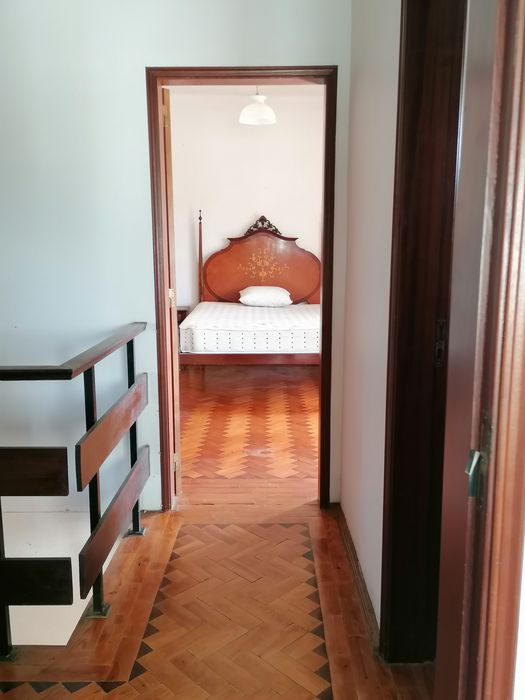 Quarto completo antigo