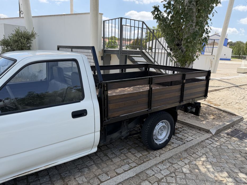 Toyota Hilux 2.4D