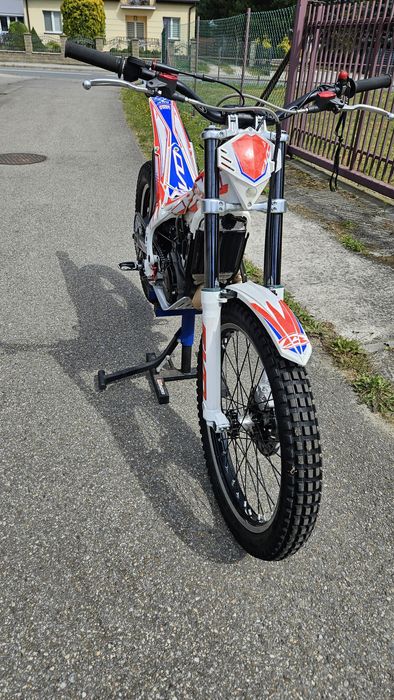 Trial Beta EVO Factory 250
Rok