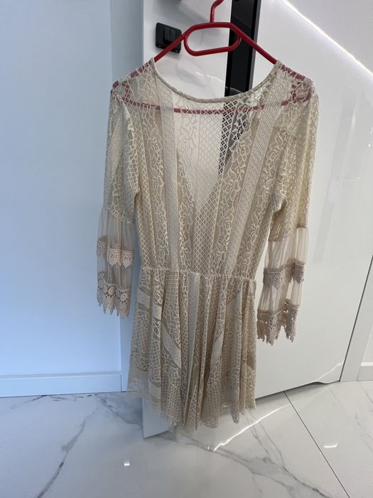 Koronkowy kombinezon beżowy boho r. 36/38