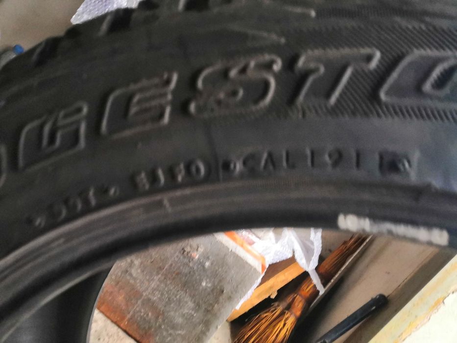 R19 235/55 bridgestone blizzak DM-V1 101R 2011 года