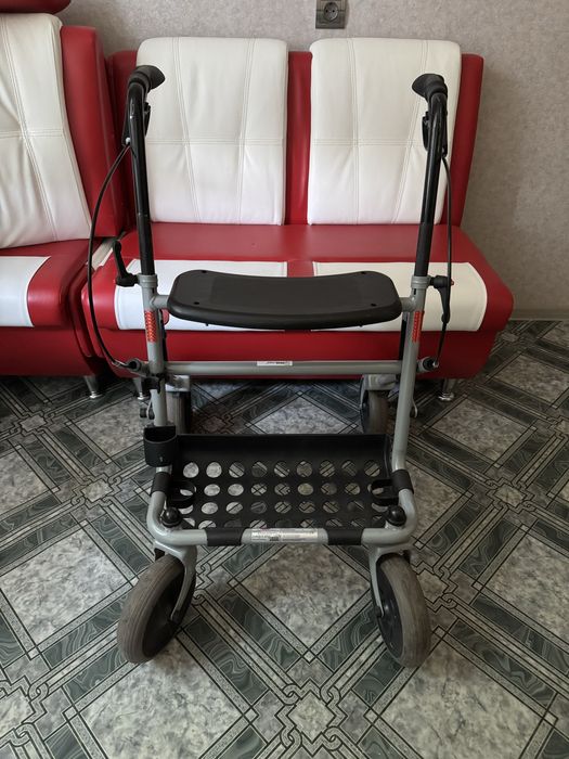 Сталевий роллатор