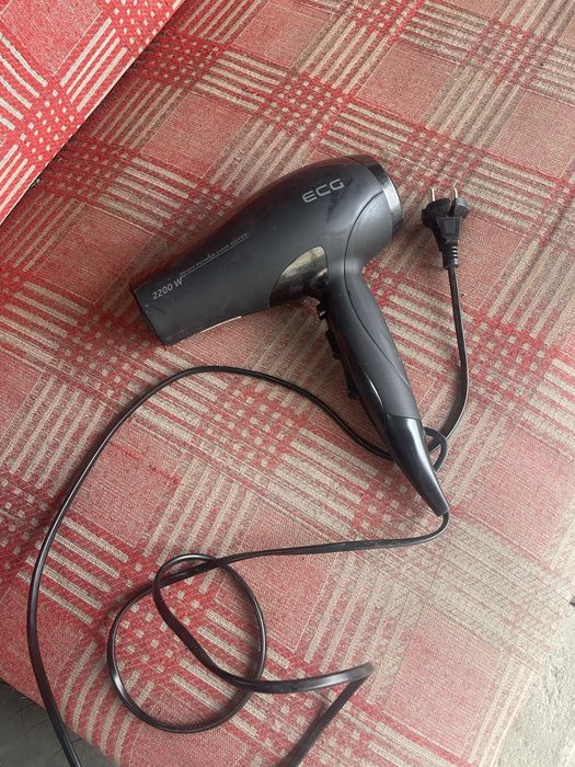 Продаю Фен ECG VV 115 2200w