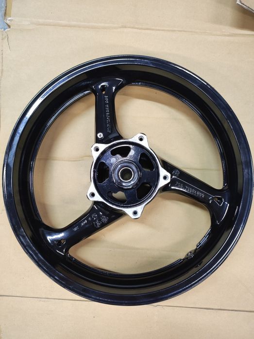 Колесо перед  Suzuki gsr 400/600
