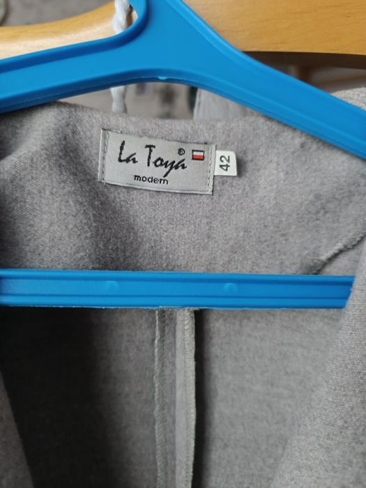 Пальто на запах  з поясом