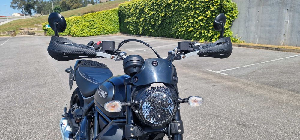 Ducati Scrambler 800 Icon Dark