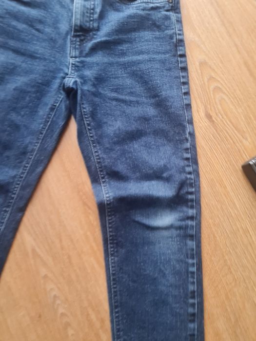 Spodnie jeansowe chłopięce.  Rozmiar z metki 152.