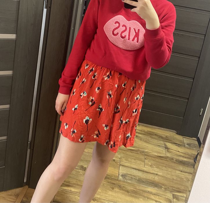 spódnica w kwiatki czerwona topshop mini rozkloszowana boho wiosenna