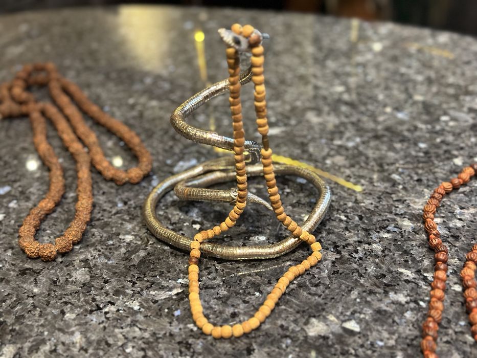 Colares de meditação Shiva Rudraska Mala e em madeira