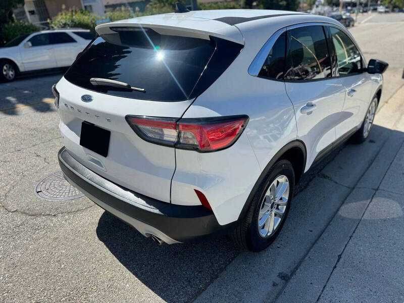2022 Ford Escape SE
