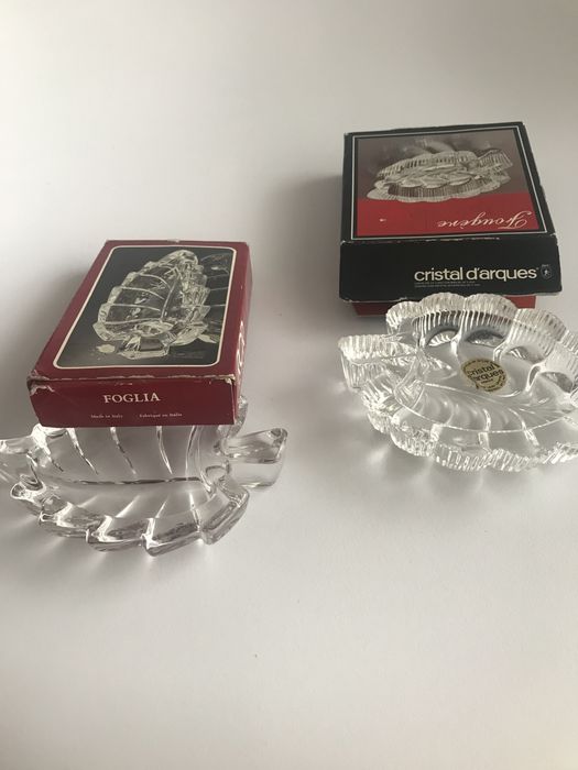 Peças decorativas em cristal em forma de folhas