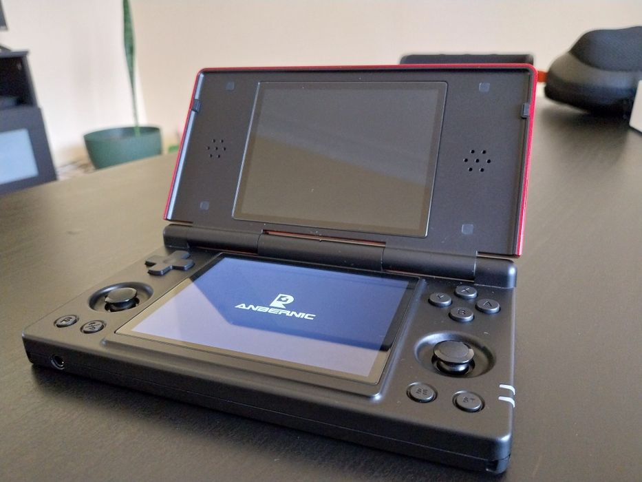 Consola Anbernic RG DS