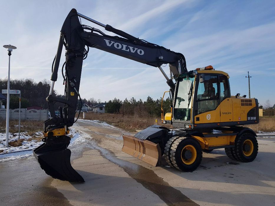 Usługi Koparka Koparko-ładowarka Ładowarka Wykopy Rozbiórki Niwelacja