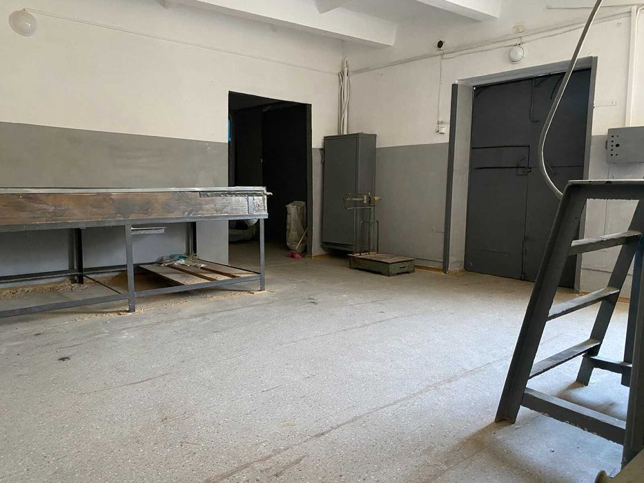 Продаж приміщення вільного призначення в місті Ладижин