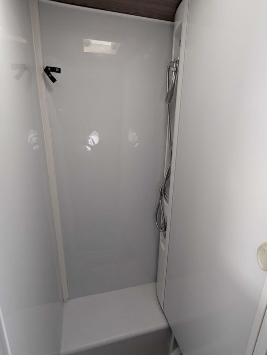 Wynajem kampera 6 osobowego ALKOWA wersja lato-zima   - Modliborzyce