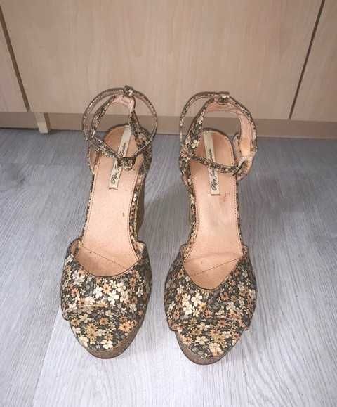 Pepe Jeans _ Sandały na koturnie _ 39