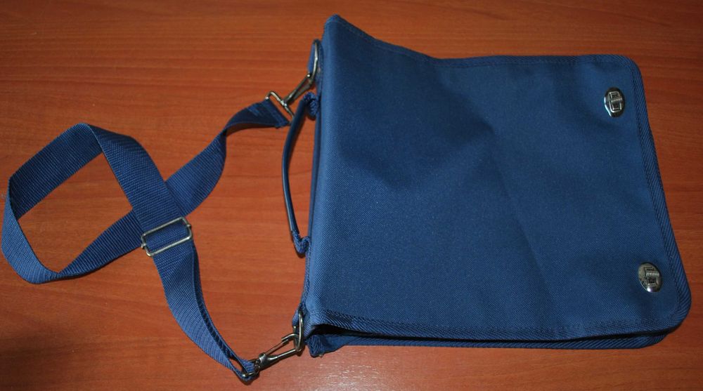 Sacola/Mala/Carteira Azul (33 cm altura x 29 cm largura)