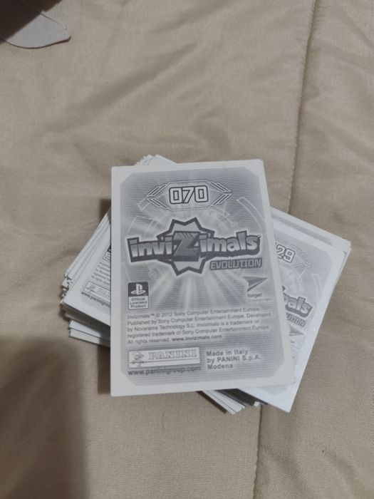 Cromos Invizimals