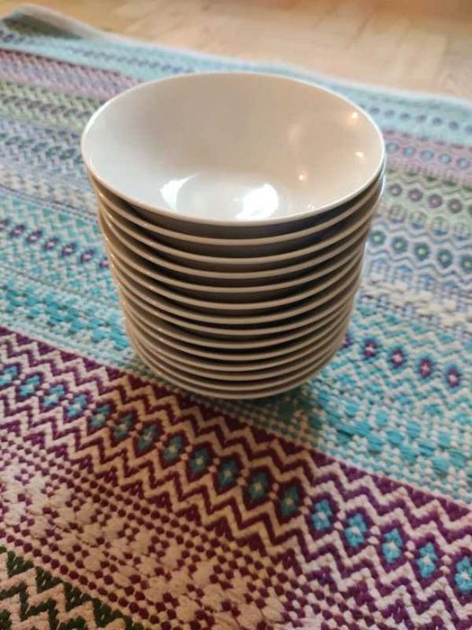 Conjunto pratos e tigelas